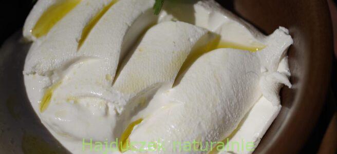 labneh - arabski ser z jogurtu