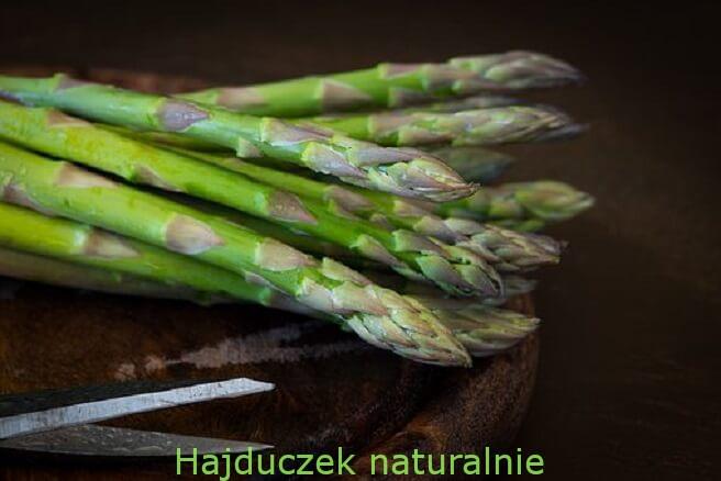 zielone szparagi