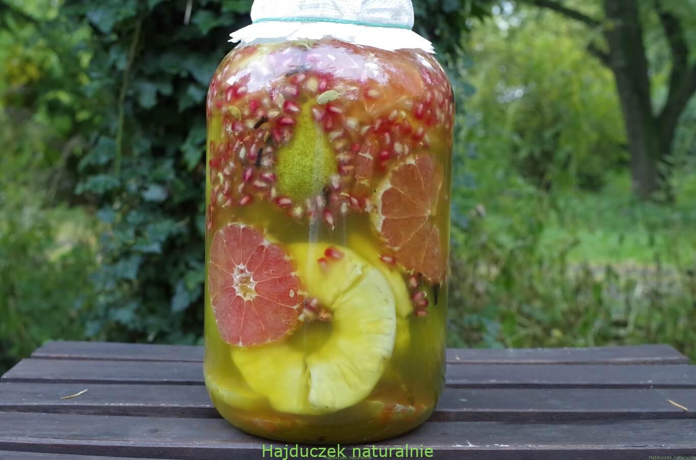 Owoce fermentowane w miodzie