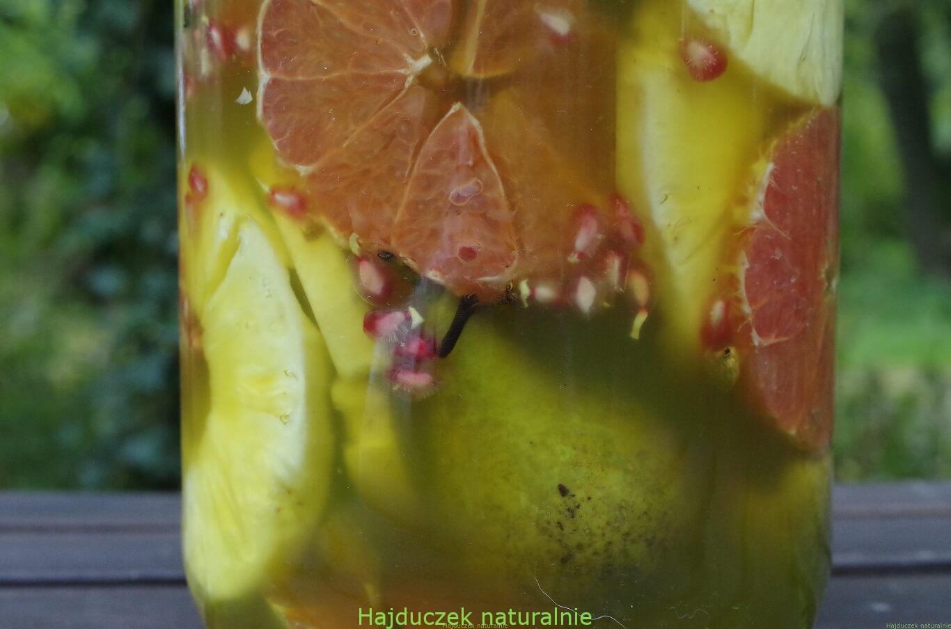 Owoce fermentowane w miodzie