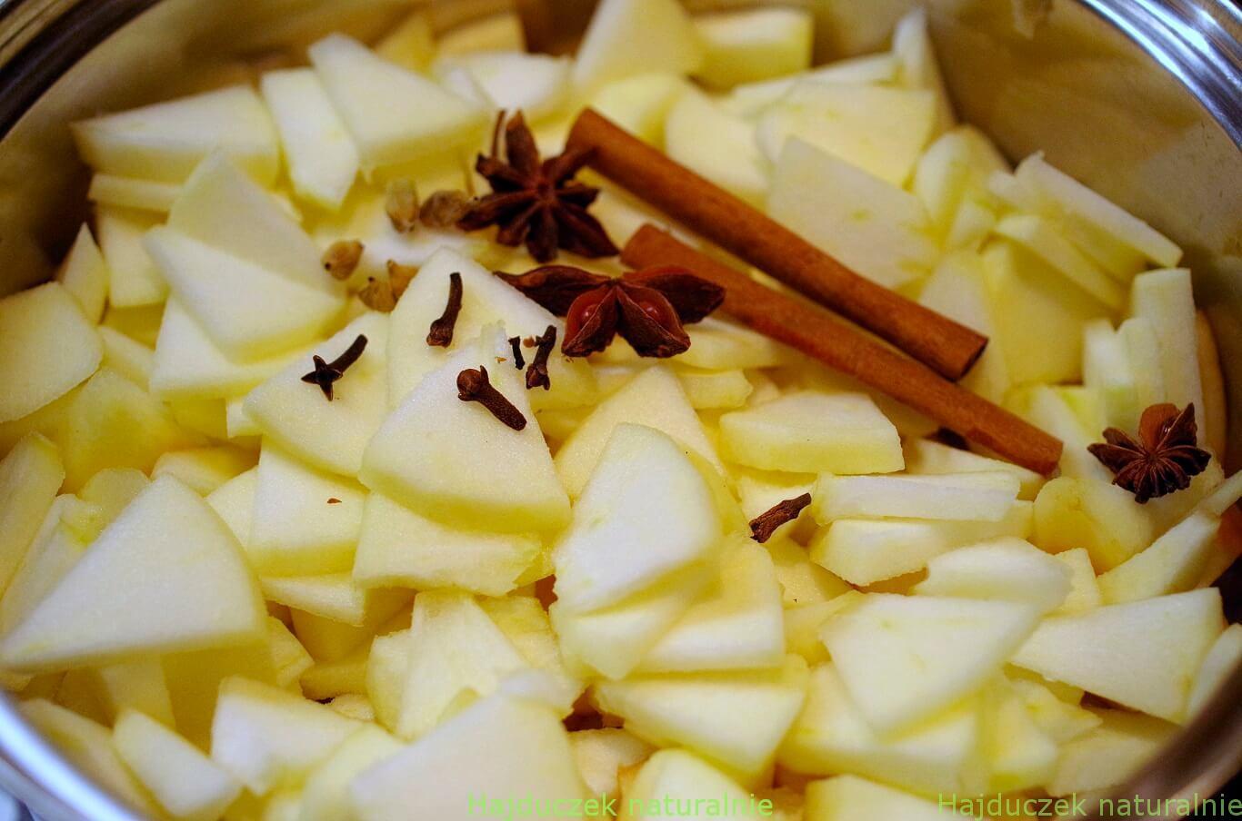 korzenny kompot jabłkowy