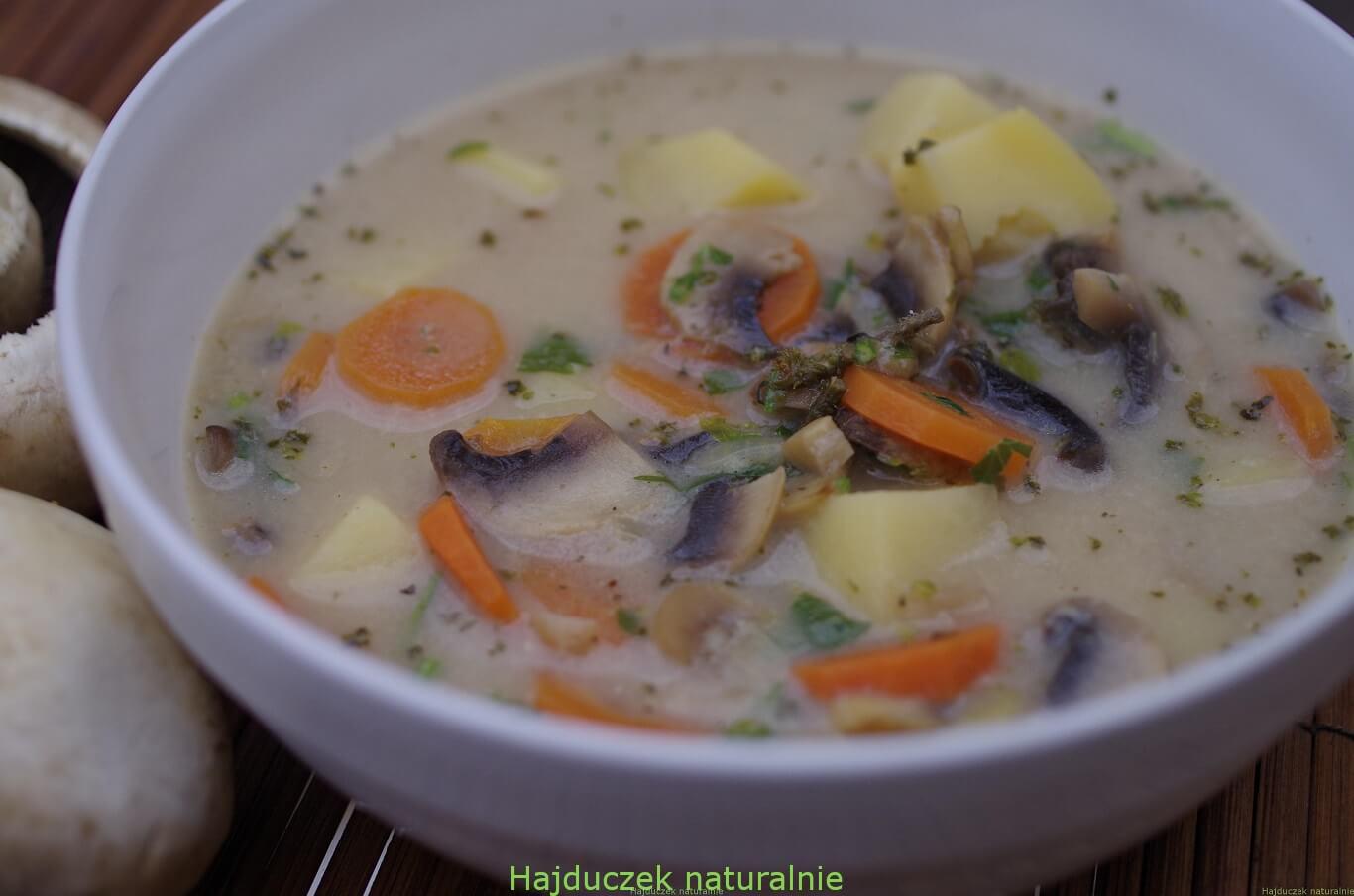 zupa ziemniaczana z pieczarkami