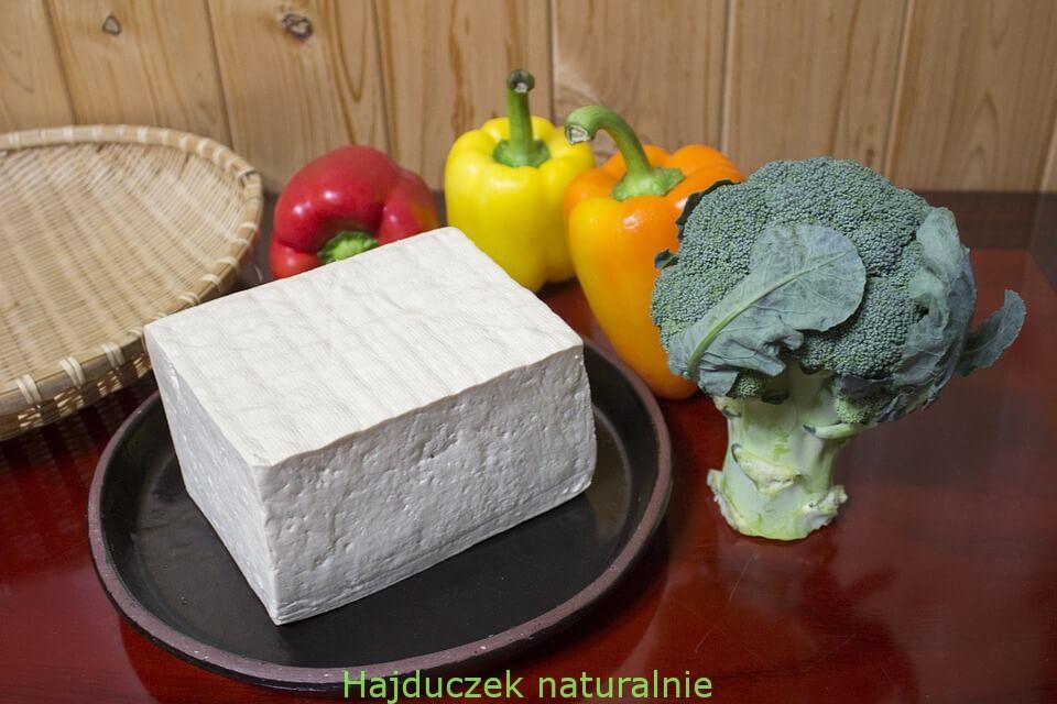 wegetariańskie nuggetsy z tofu