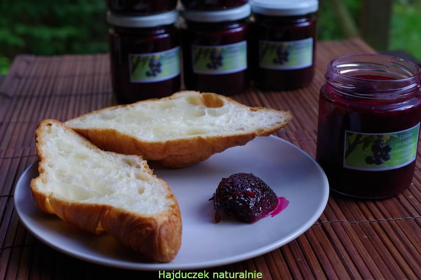 surowa czarna porzeczka