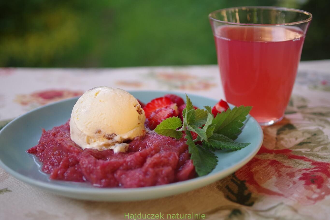 kompot rabarbarowy