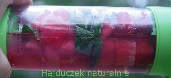 orzeźwiający koktajl z arbuza i truskawek