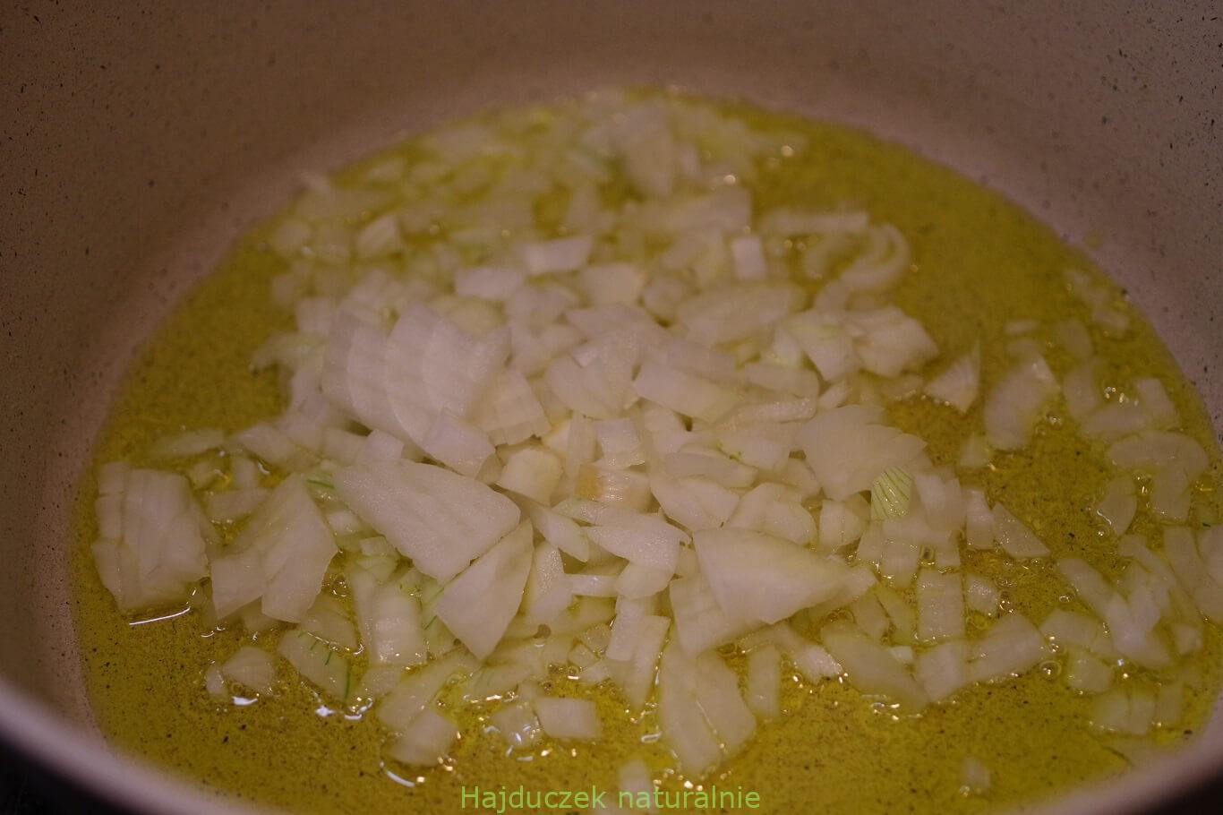 podsmażanie cebuli