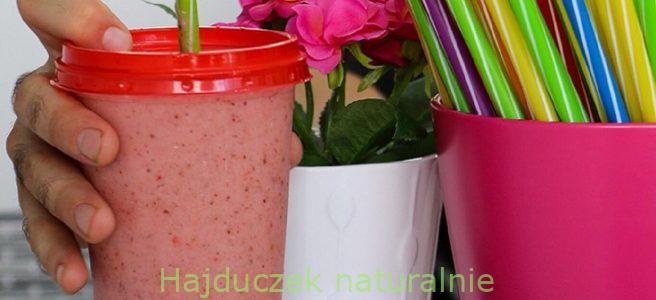śmietankowo-truskawkowy