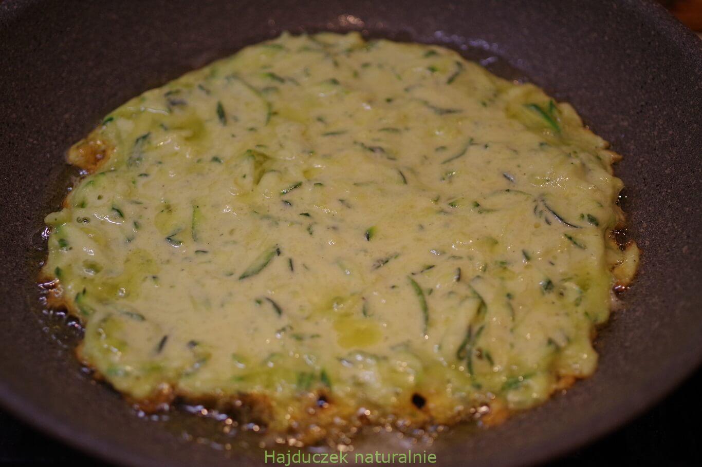 smażenie omletu