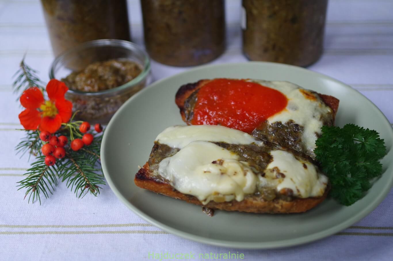 grzanki z grzybami