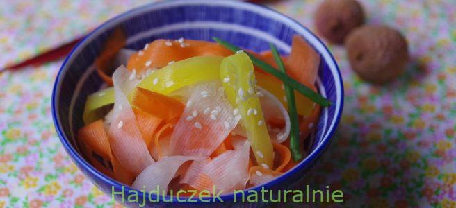 azjatycka sałatka z rzodkwi i marchewki
