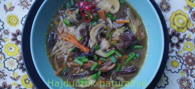 chińska zupa grzybowa