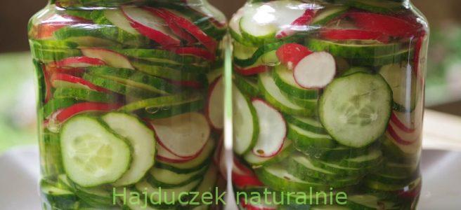 małosolne ogórki z rzodkiewką