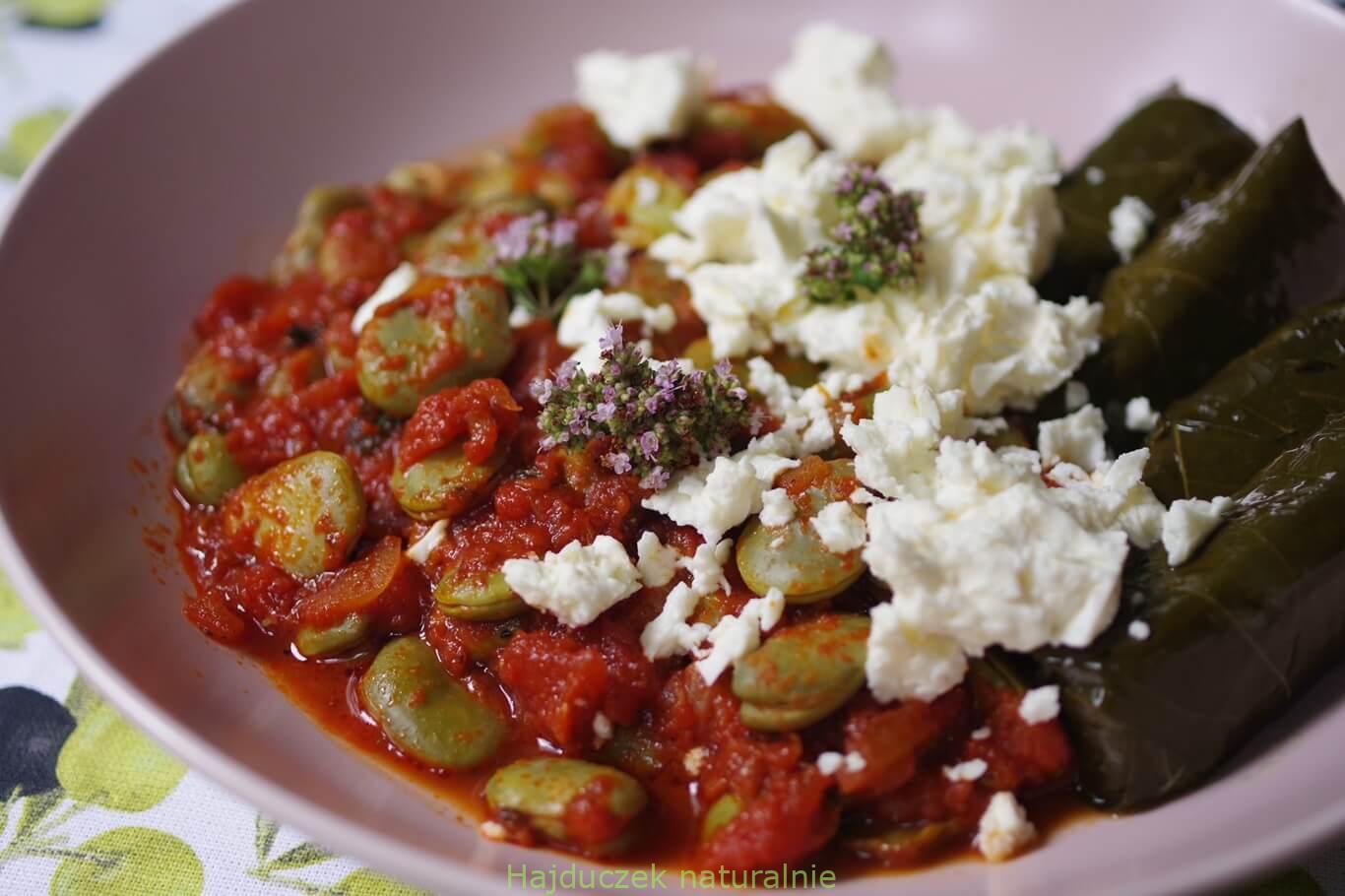 bób w pomidorach