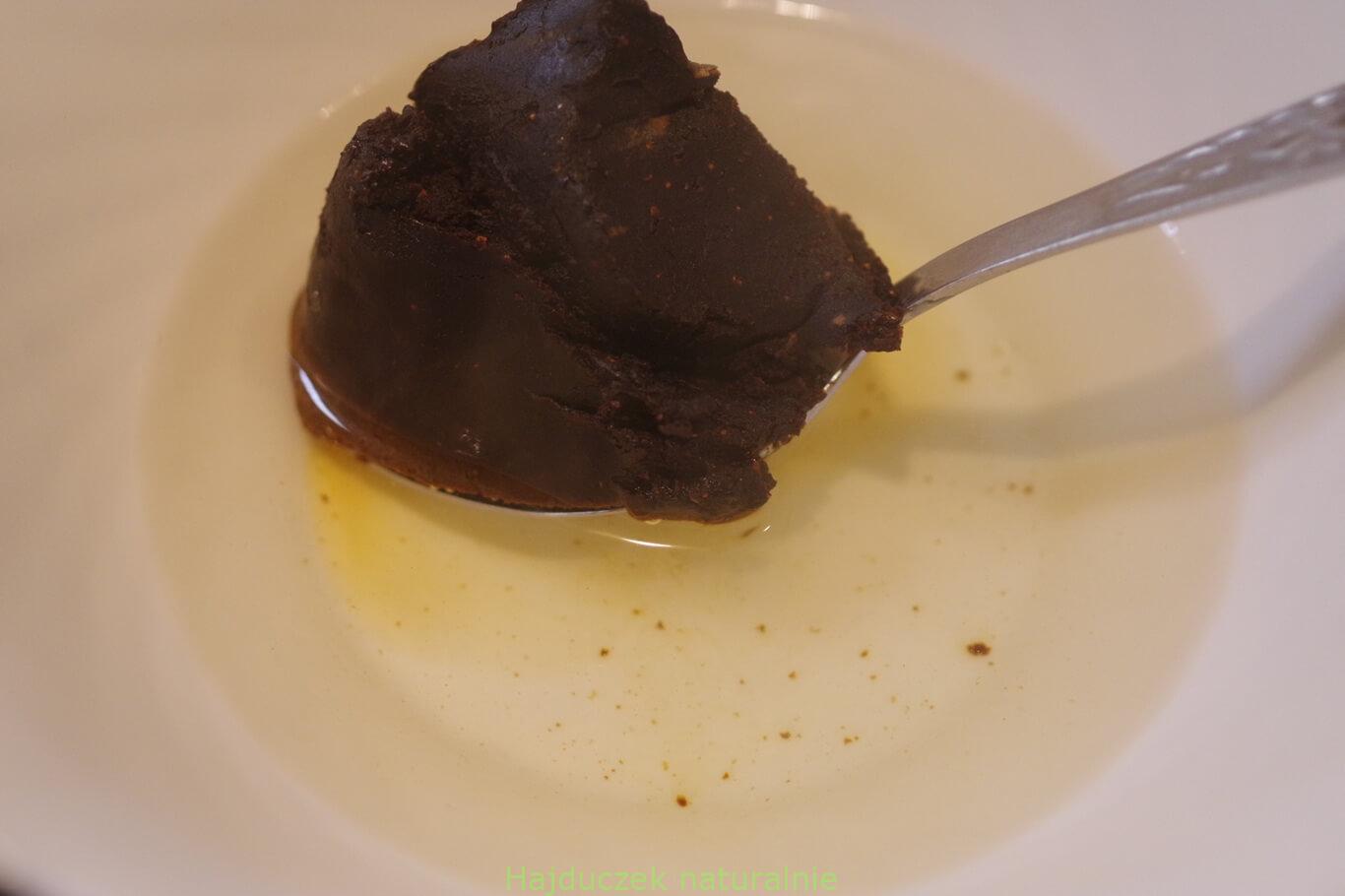 brązowa pasta miso