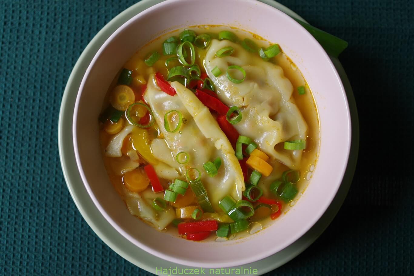 jak podgrzać pierożki gyoza