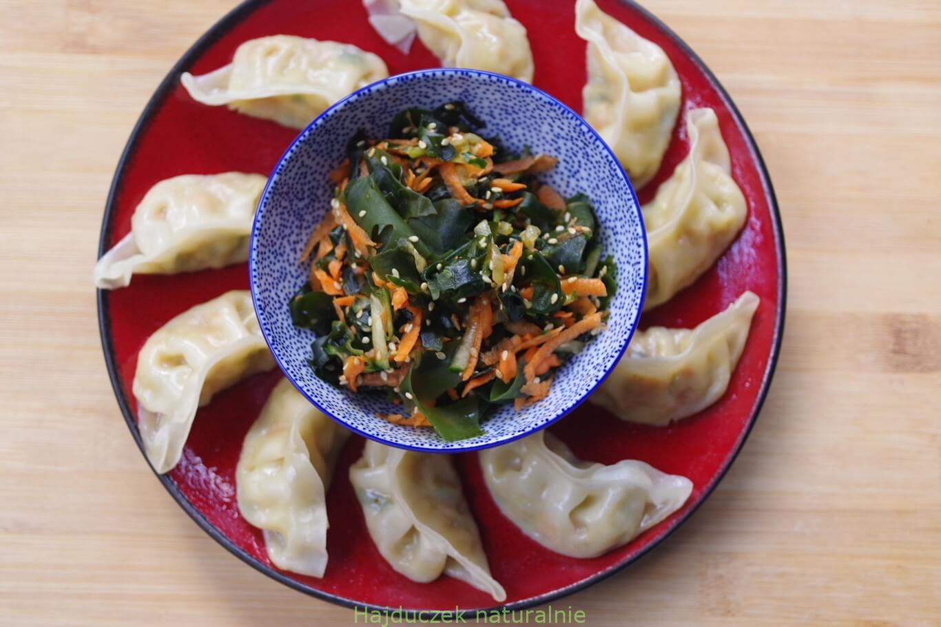 jak podgrzać pierożki gyoza