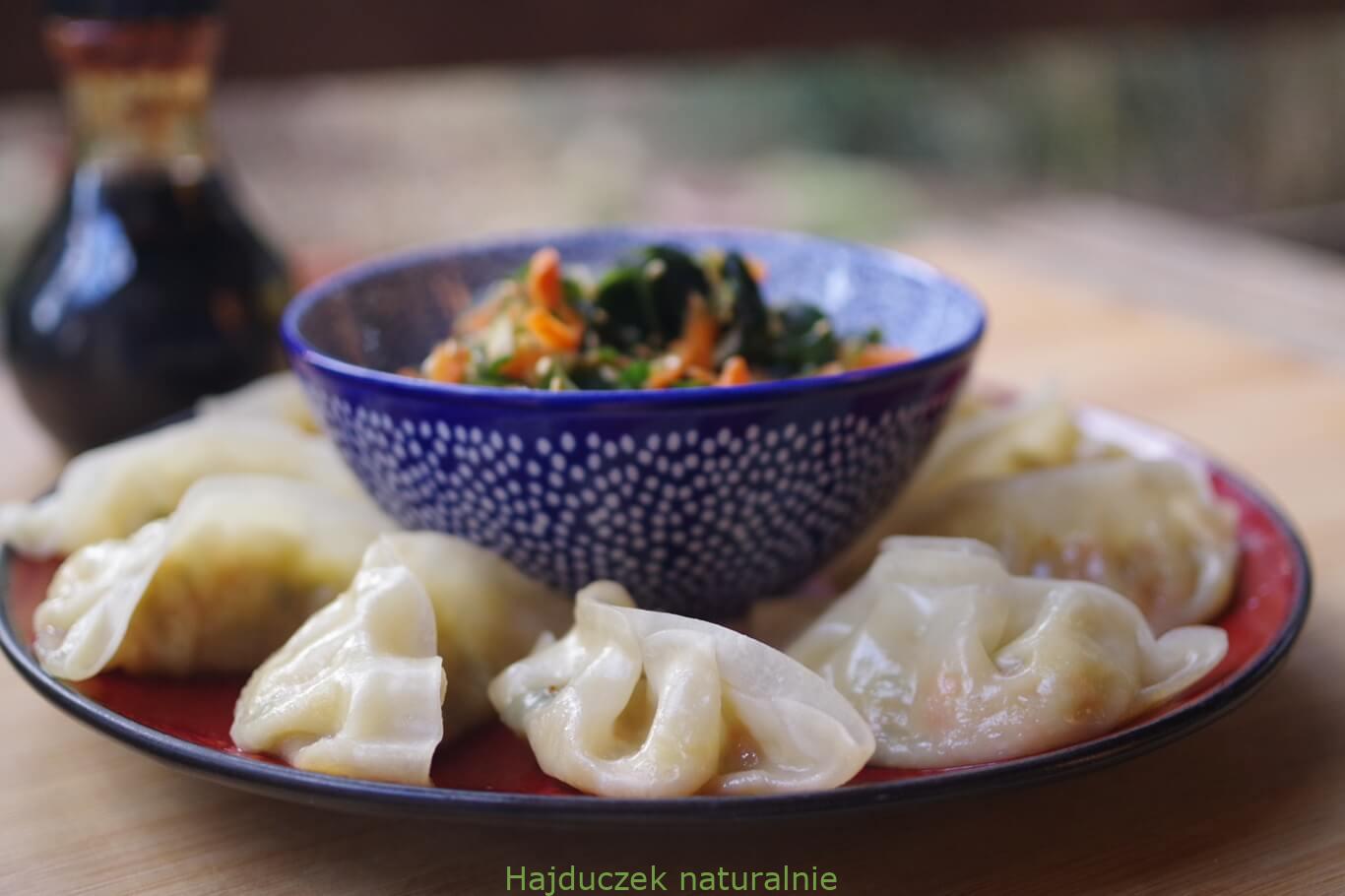 jak podgrzać pierożki gyoza