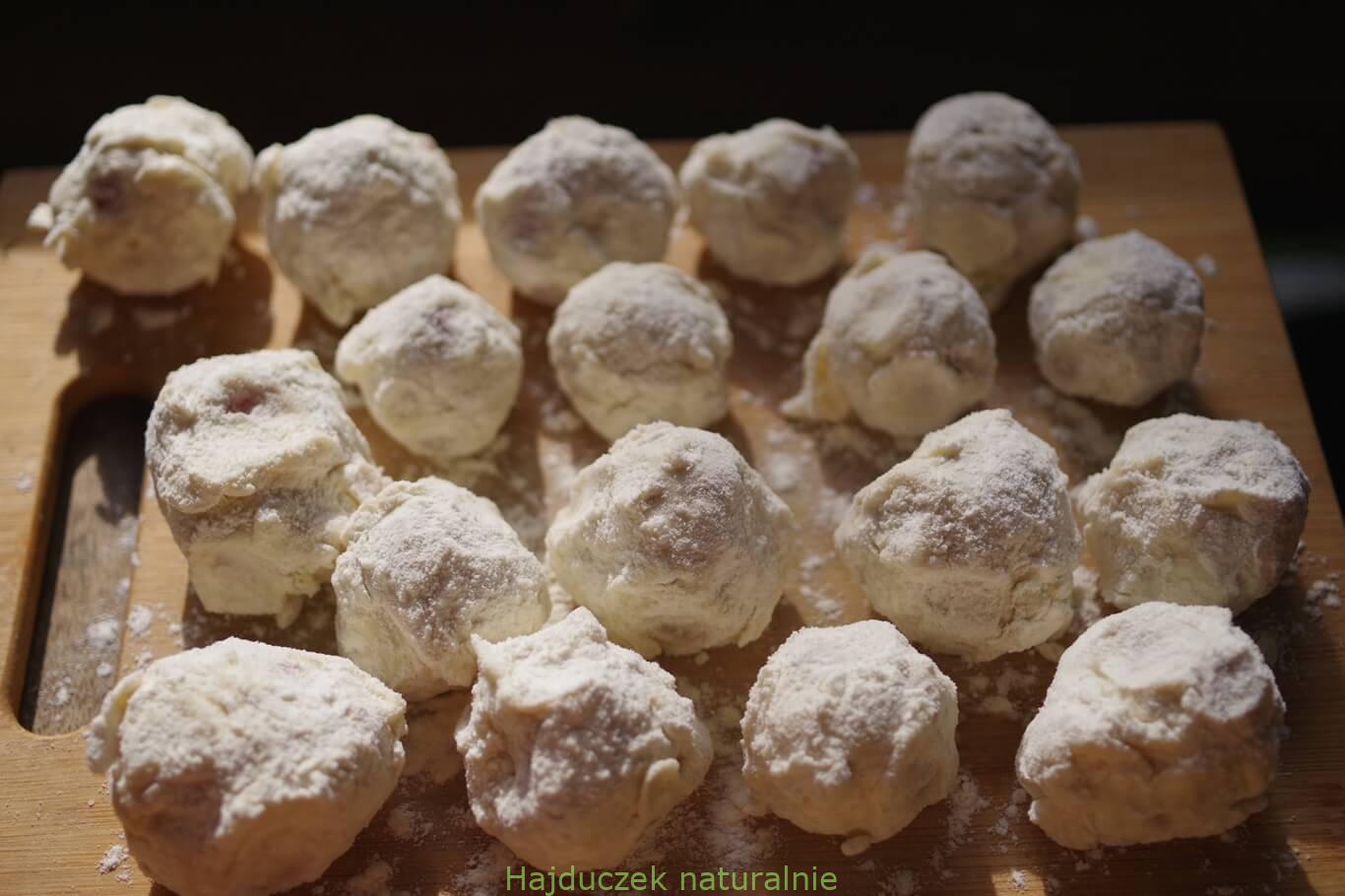 oszukane pierogi z truskawkami
