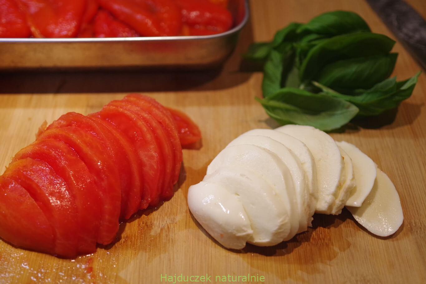 pomidor, mozzarella i bazylia